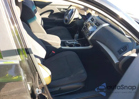 2014 Nissan Altima 2.5 S z USA, uszkodzony, nr VIN 1N4AL3AP0EC418613